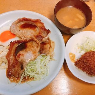 ポークソテーとミニメンチカツ(洋食 UCHOUTEN)