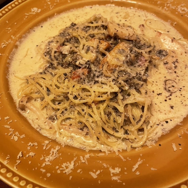 トリフュ香るキノコクリーム生パスタ(オステリア　ピッカンテ　ウノ （osteria Piccaｎｔe uno）)
