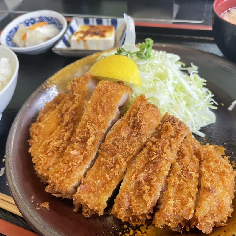 特選ロースかつ定食(豚珍館)