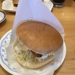 カツカリーパン(コメダ珈琲店　 足立竹の塚店 )