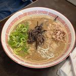 豚骨ラーメン(博多とんこつ 豚の足跡)