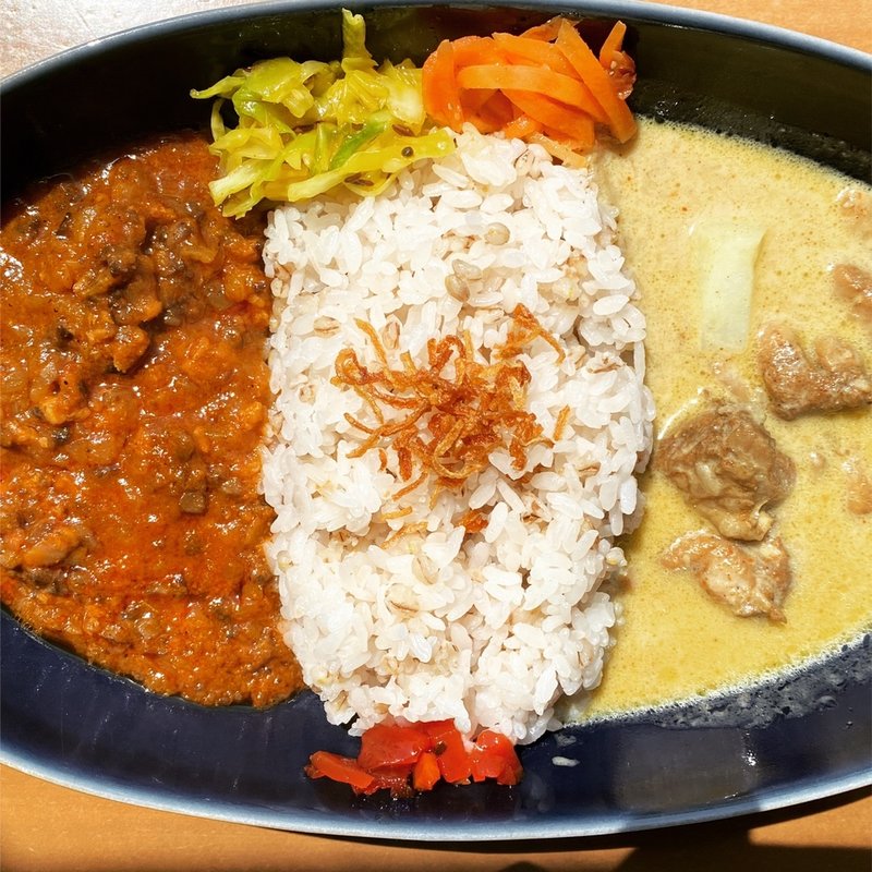 2色カレー(大豆マサラ・スリランカチキン)(津屋崎テラス)