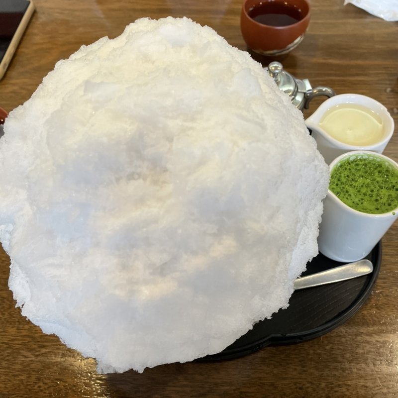 抹茶ミルク金時(大蔵餅)