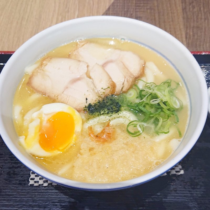 博多とりうどん(因幡うどん 福岡空港店)