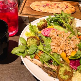 窯焼き野菜のハーベストサラダ(マディソン ニューヨーク キッチン)