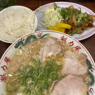 コク旨ラーメン+生姜焼きセット(魁力屋 多摩ニュータウン通り店)