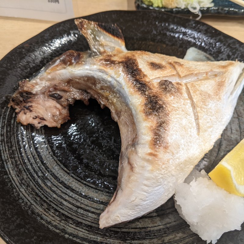 ぶりかま塩焼き(立ち飲み処 桂)