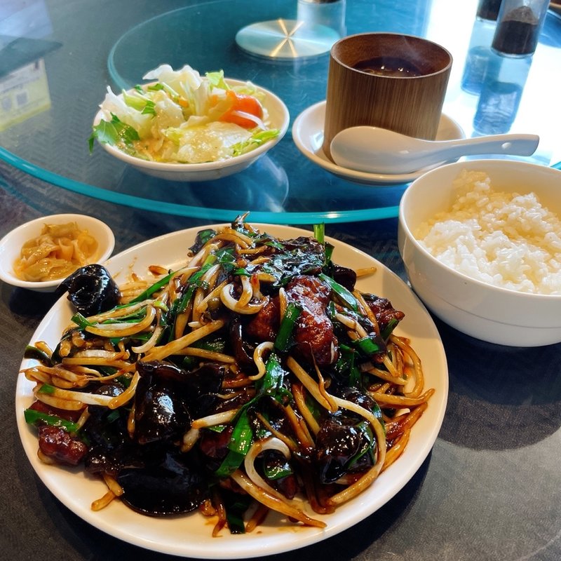 レバニラ定食(四川厨房 美 )