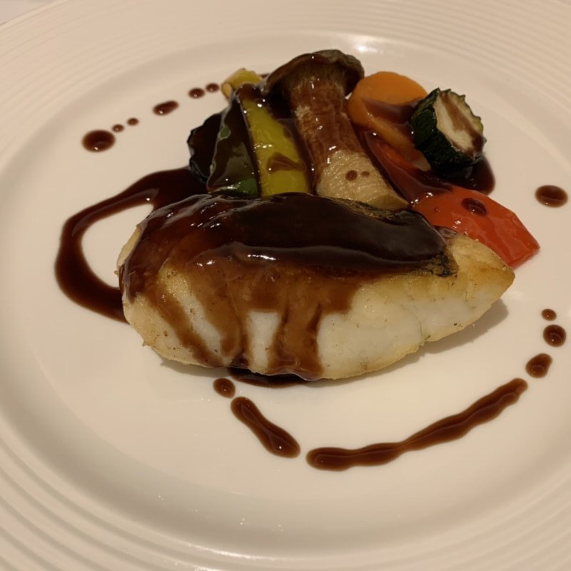 真鯛のロースト(赤ワインソース)(ANAクラウンプラザホテル 京都 （アナ【旧店名】京都全日空ホテル）)