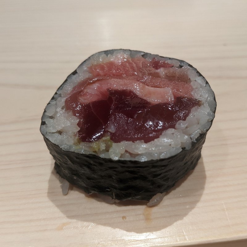 マグロ巻き(鮨つぐ)