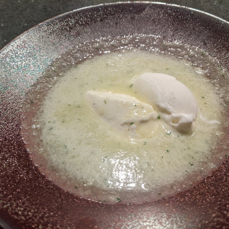 生姜パンナコッタ、ヨーグルトアイス、メロンソース(ete)