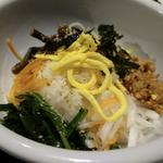 ピビンパ（ハーフ&ハーフセット）(韓国家庭料理 ととり)