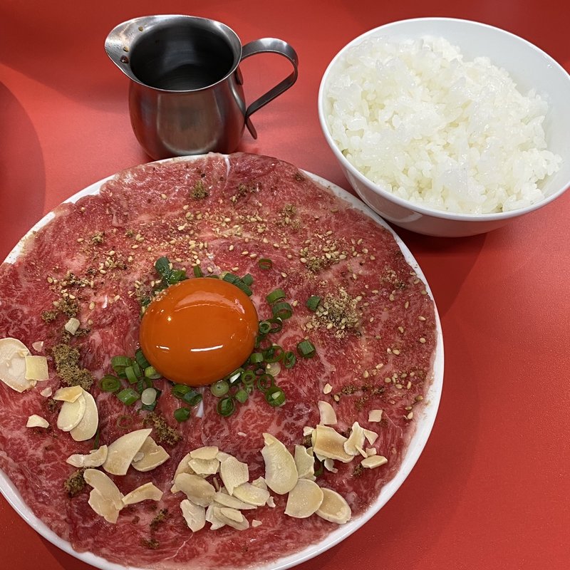 生肉飯(いっせーのーで)