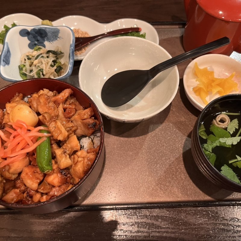 鳥ひつまぶし(炭火焼鳥 もり穂 )