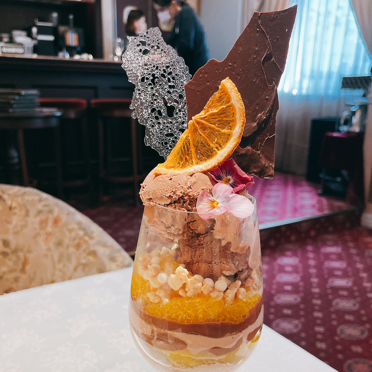 クレープリー・スタンド・シャンデレール ハービスPLAZA>