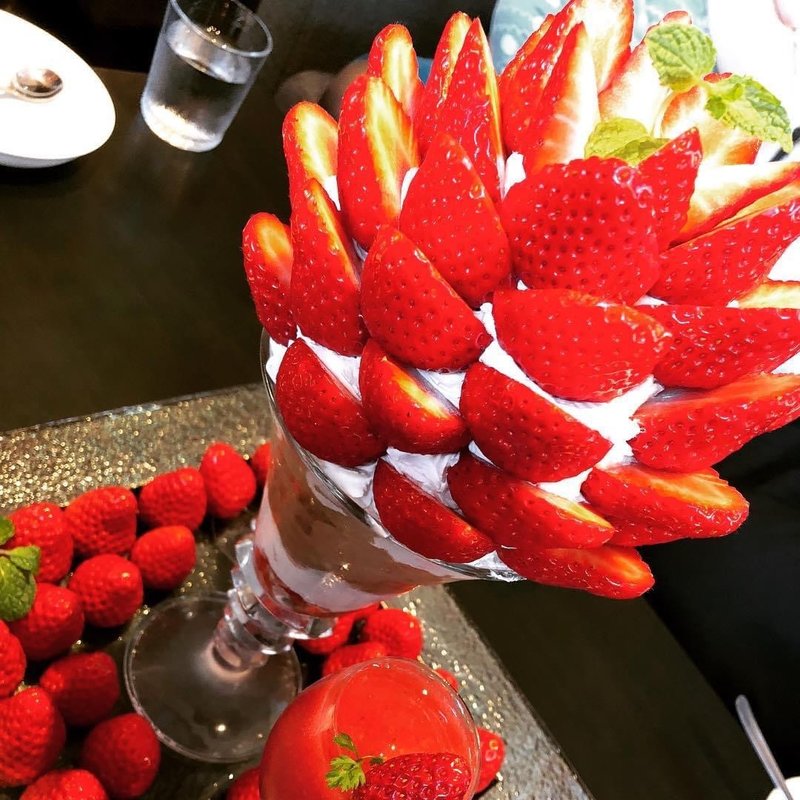 特製パフェ(THE LIVING)