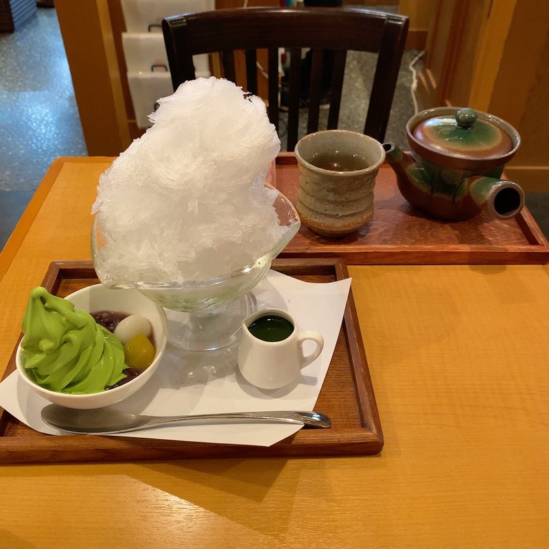 金の抹茶氷、ほうじ茶(茶々屋南山園 アピタ安城南店)
