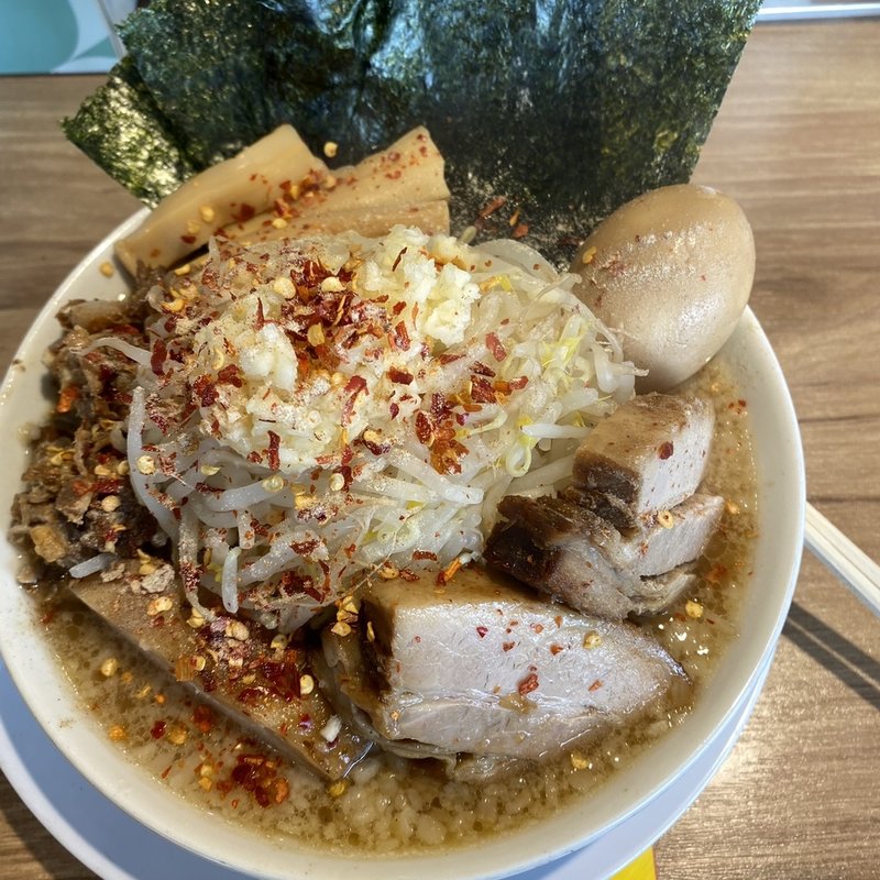 次郎ラーメン(麵屋 しずる 幸田店)