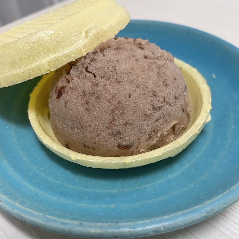 元祖小倉アイス（最中付き）(甘味処みつばち　小石川店)