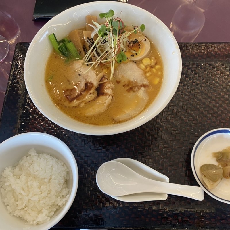 焦がしニンニク味噌ラーメン(プレステージカントリークラブ )