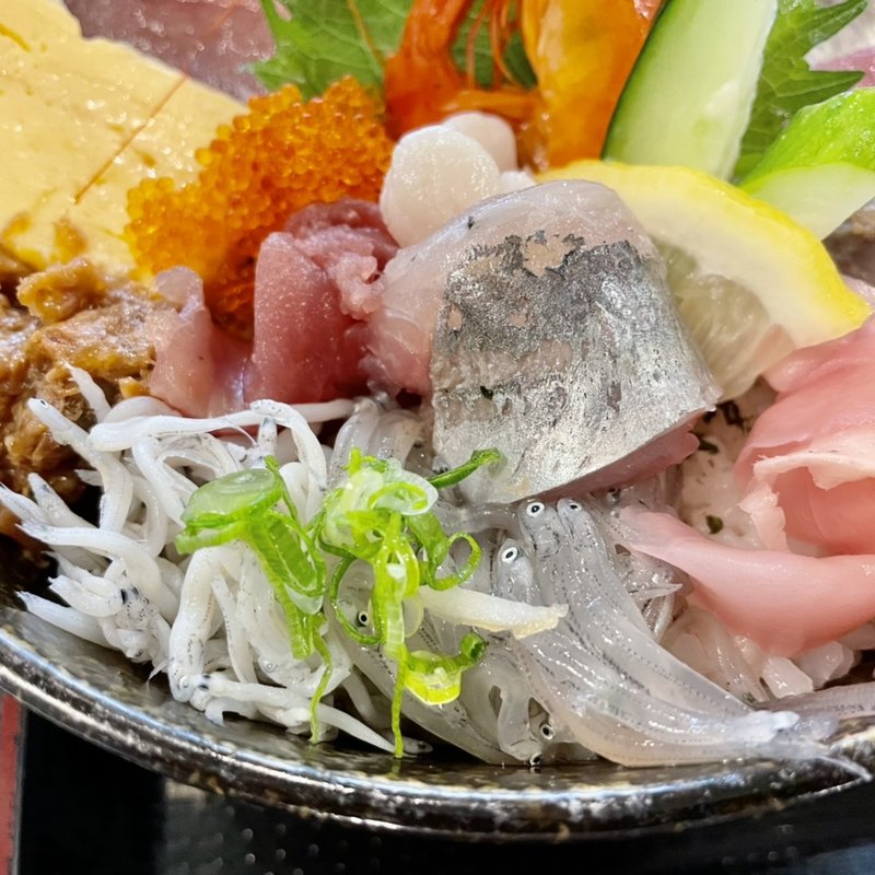 日替わり丼(魚啓 （うおけい）)