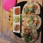 タコス3種類盛り合わせ(メキシコ酒場 サンズ・ダイナー 津田沼店 （メキシコ酒場 SAND'S DINER）)
