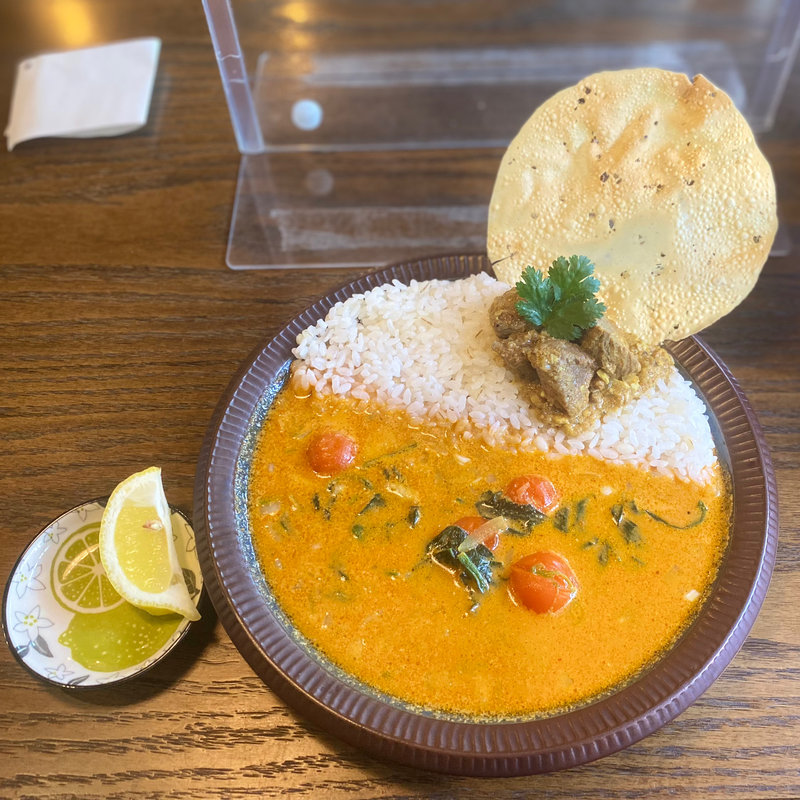 シシカリ流牛塊肉のスパイス煮込みカレー(シシカリ)