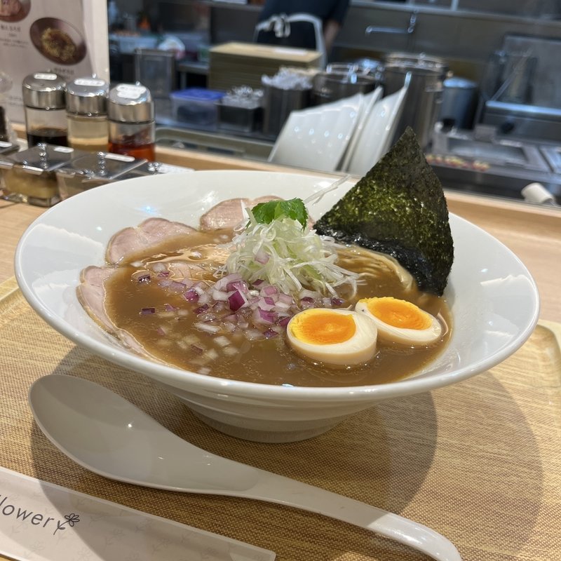 煮干しそば(自家製麺フラワー)