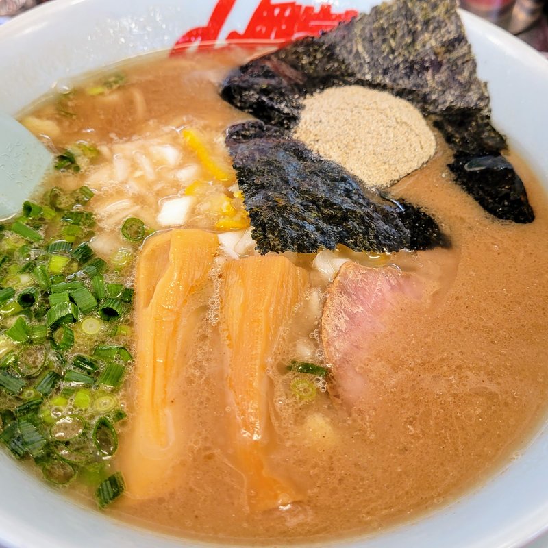 煮干し豚骨ラーメン(ラーメン山岡家 東雁来店)