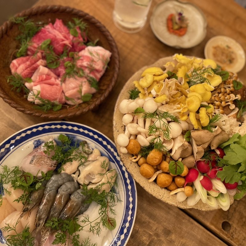 土曜1組限定の台湾薬膳鍋コース(品味台湾h’an)