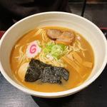 とろり半熟煮玉子入りラーメン