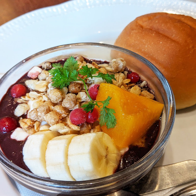 アサイーボウルモーニング(ロイヤルホスト南薬院店)