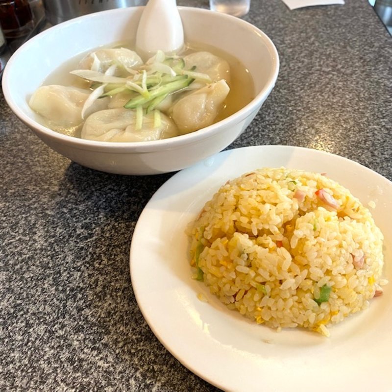 水餃子+半チャン(天鴻餃子房 別館 東日本橋店)