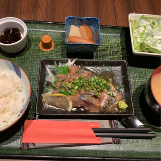 胡麻サバ定食(生牡蠣と日本酒 赤坂ソネマリ)