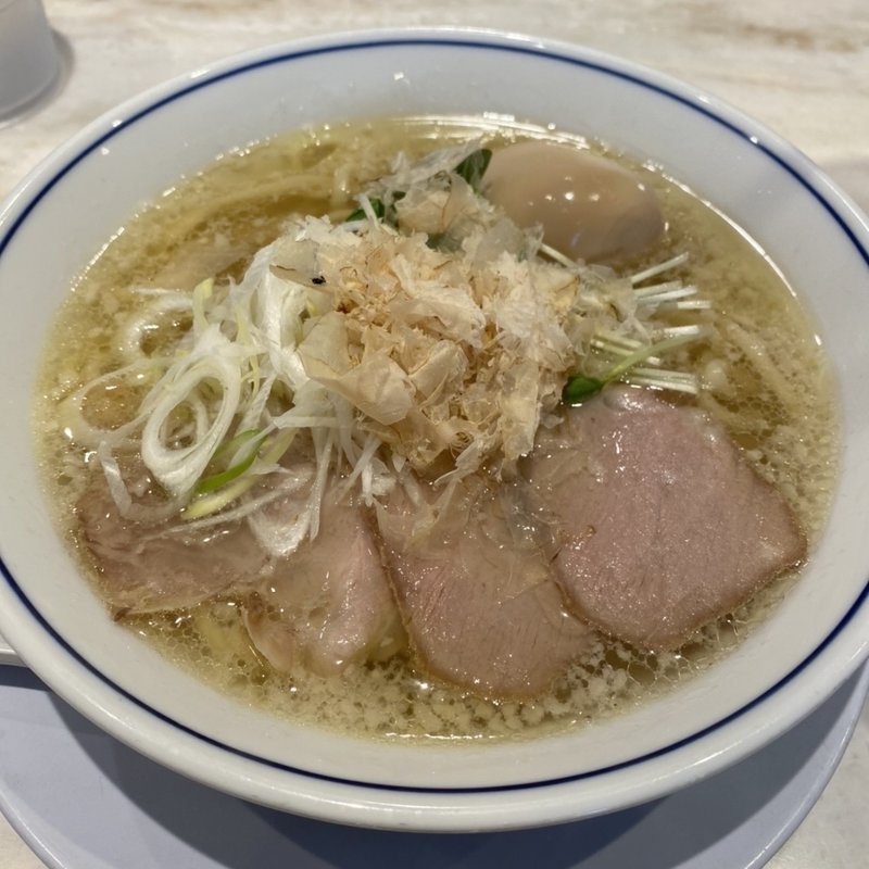 味玉塩らーめん(らーめん鱗 高槻店)