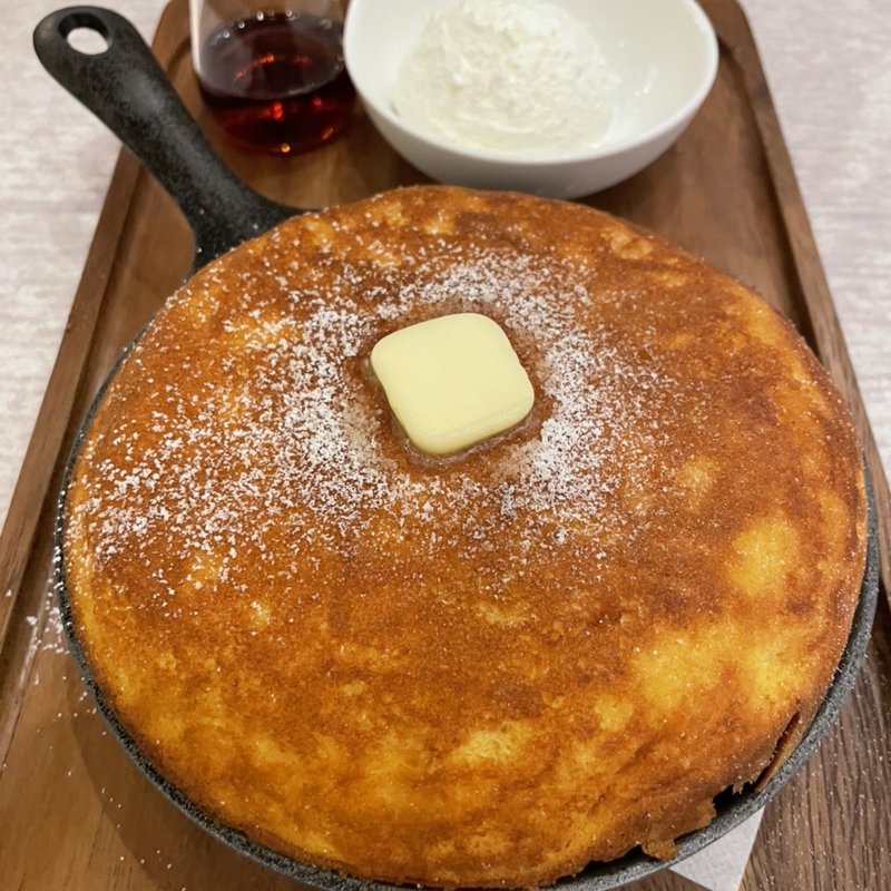 カステラパンケーキ＋ドリンク(Salon Oeuf et Moi  サロン ウフ  エ モア そごう横浜店)