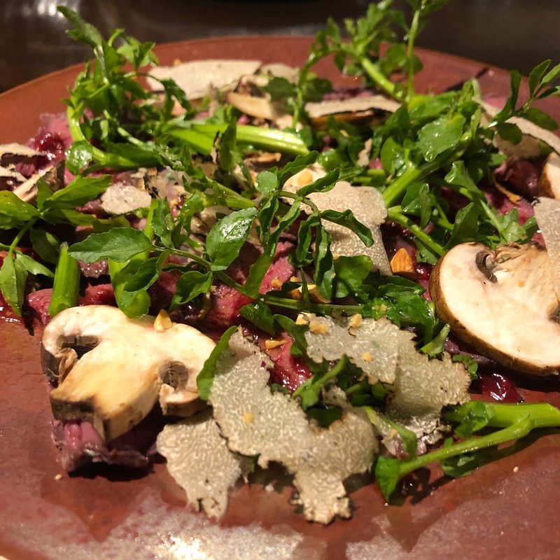 低温調理した蝦夷鹿肉のカルパッチョ(lumielune(ルミエルネ))