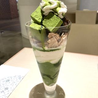 抹茶生チョコレートパフェ(nana’s green tea イクスピアリ店)