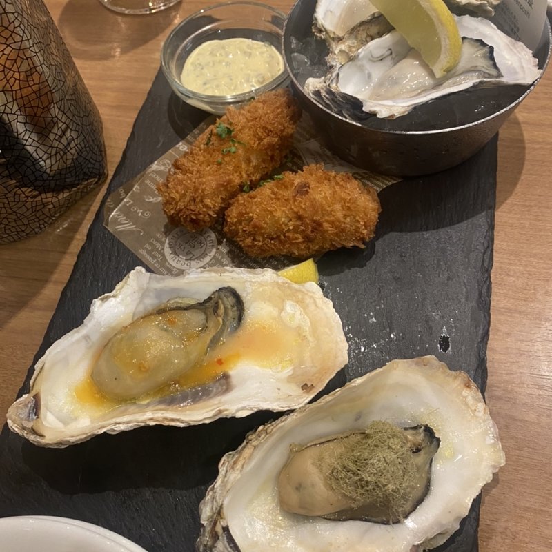 牡蠣尽くしプラッター(gigas 東京駅グランルーフ店 （ギカス）)