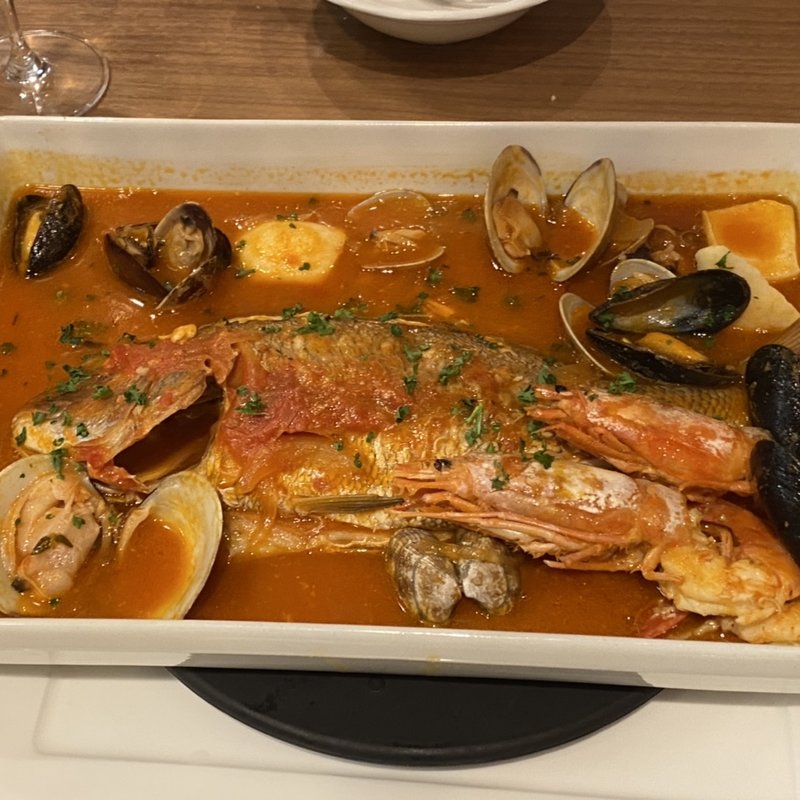 天然真鯛のブイヤベース(gigas 東京駅グランルーフ店 （ギカス）)