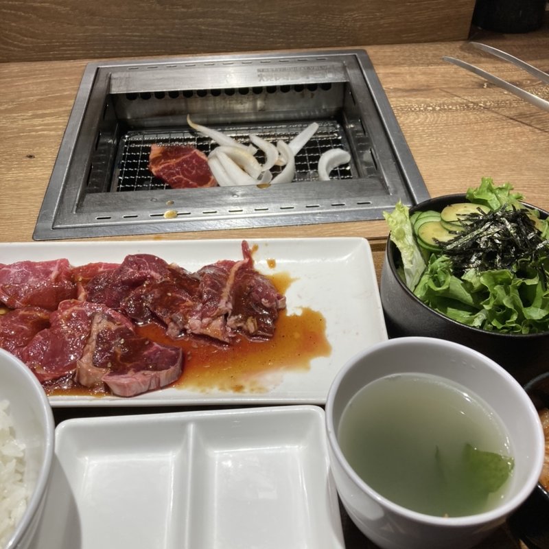 美味いランチ(焼肉ライク 神保町店)