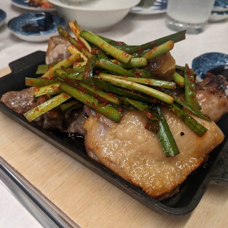 鶏モモ鬼ニラ焼(酒トうどん 大福)