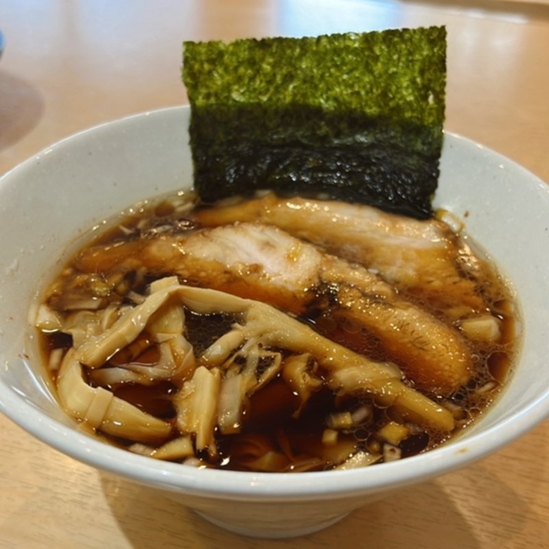 濃厚醤油らーめん竹岡式(大葉商店)