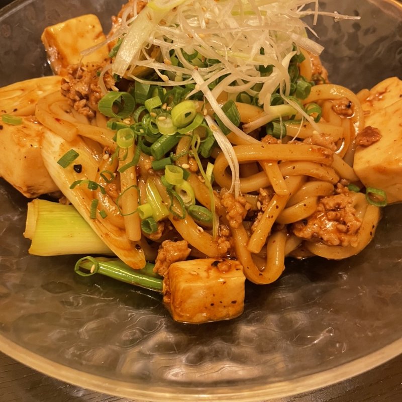 ピリ辛麻婆焼うどん(あらた)