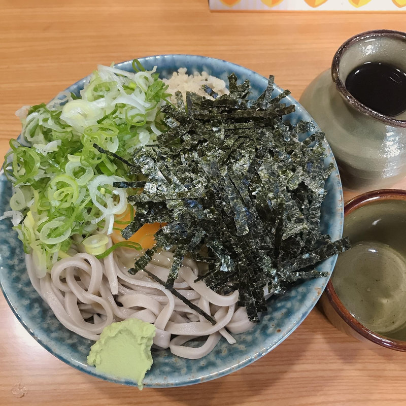 冷たい入福そば(手打ち入福そば店)