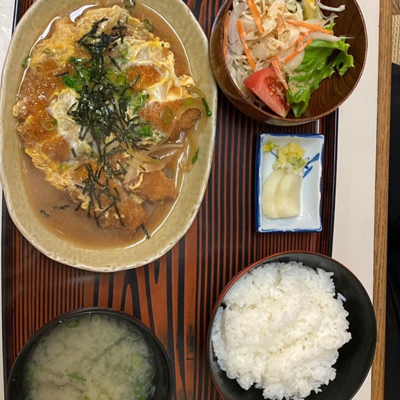 かつとじ定食(吉祥苑 )