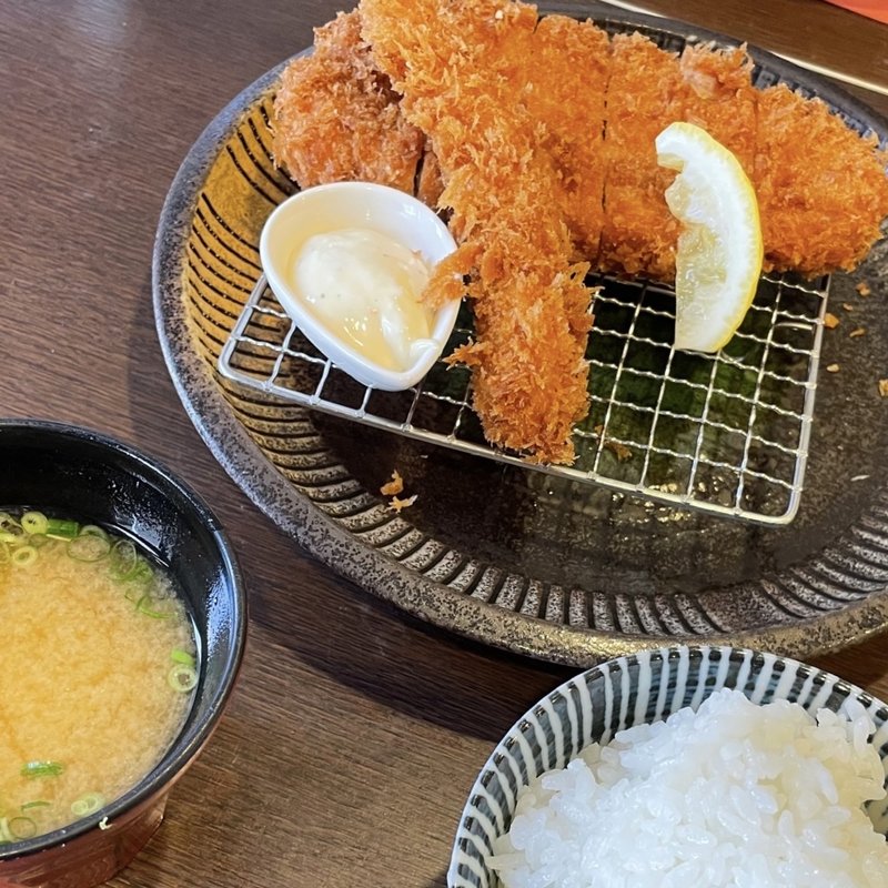 ロースカツ&海老フライ(ローン )