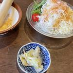サラダ、漬物（ランチセット）