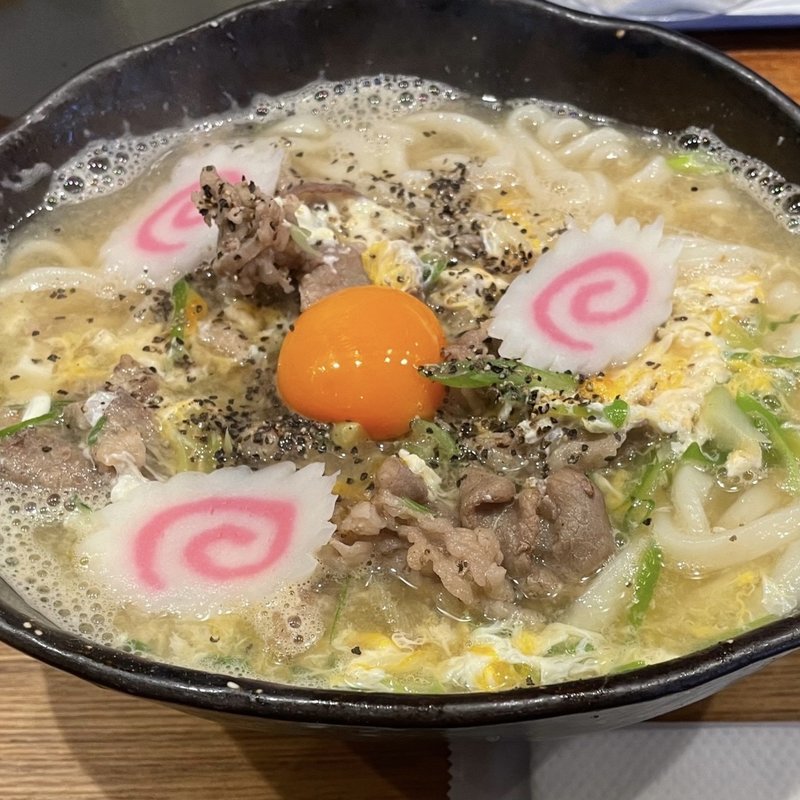 炙り牛肉の卵とじうどん(うどんの釜くら)