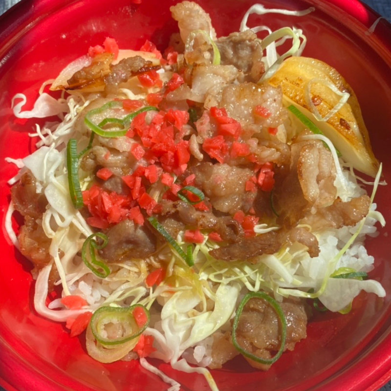 豚の生姜焼き丼(喫茶珈琲店ピノキオ西招堤店)